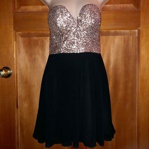 Xtaren Strapless Dress
